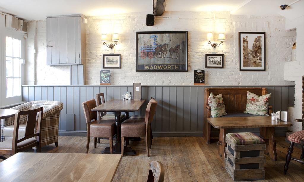 The Green Dragon Marlborough Bagian luar foto